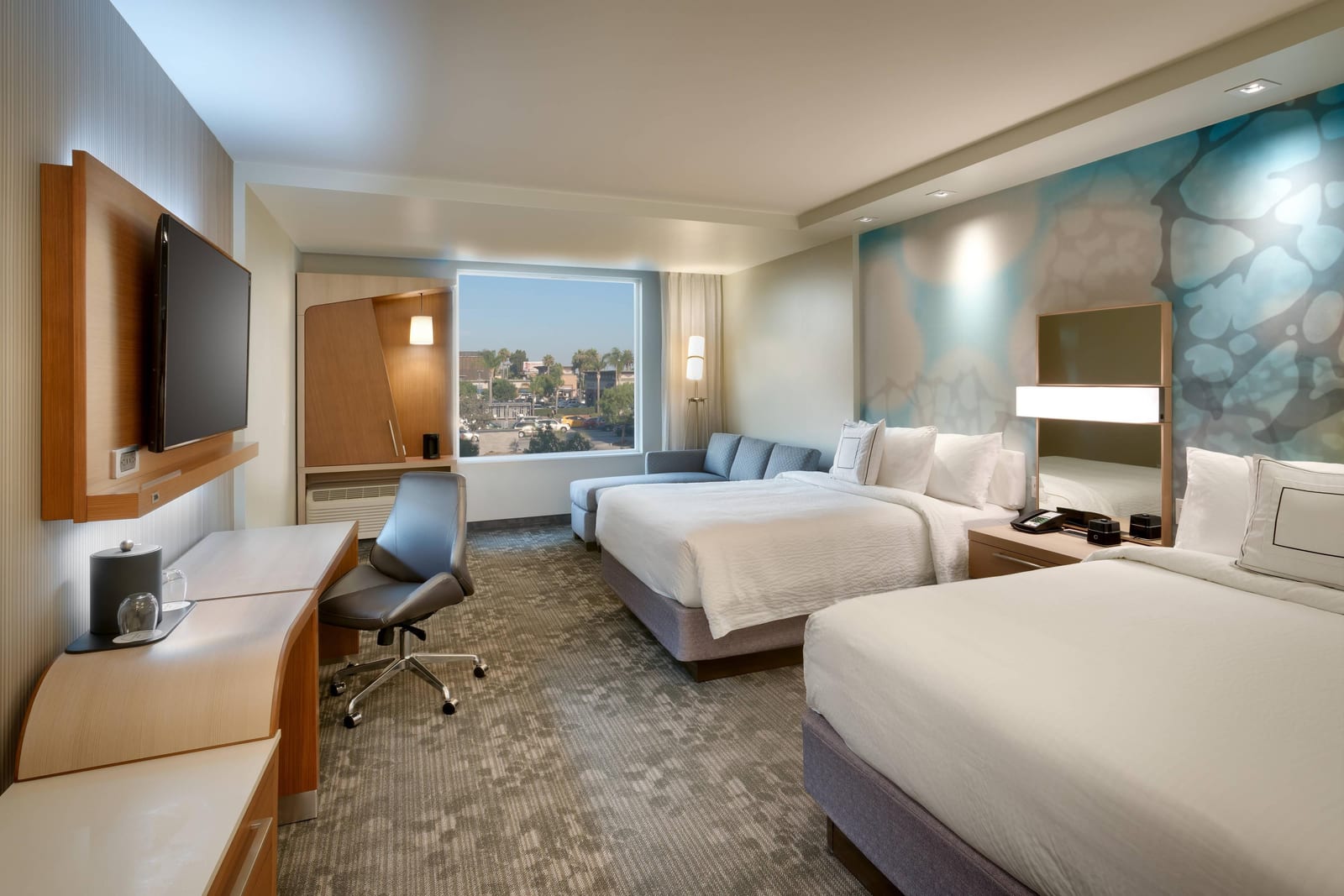 Two-queen guest room at Courtyard by Marriott Los Angeles LAX/Hawthorne